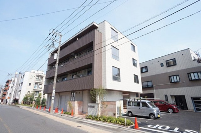 【外観】 | Yu Prune Ⅱ | ツートンカラーで落ち着きあり、なおかつ堂々とした建物です。