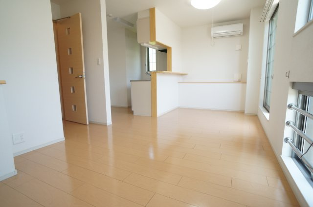 マーベラス撰花園の居間・リビング