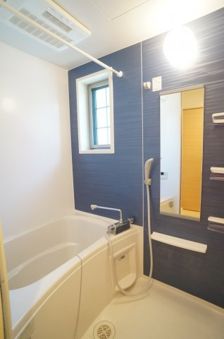 マーベラス撰花園の浴室