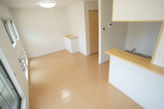 マーベラス撰花園の居間・リビング