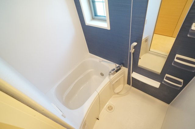 マーベラス撰花園の浴室