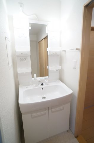 マーベラス撰花園の洗面所