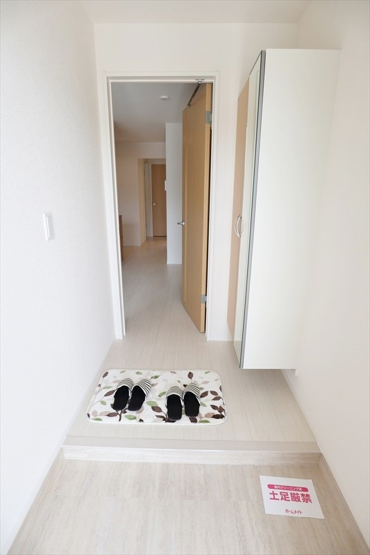 サンライズTOWN寺家の玄関