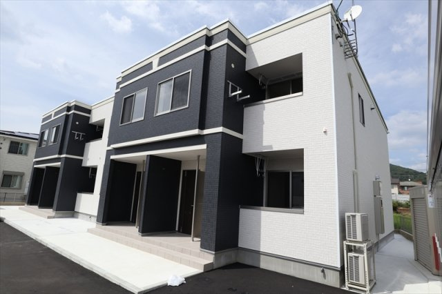 サンライズTOWN寺家の外観