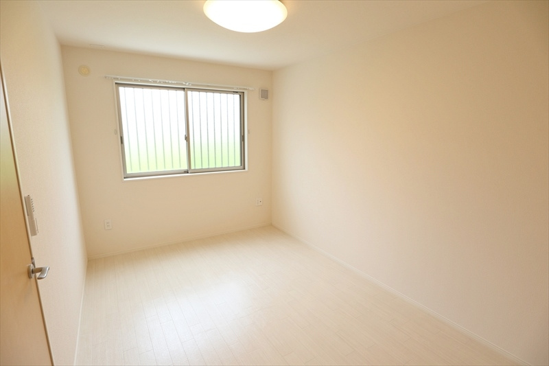 サンライズTOWN寺家の寝室