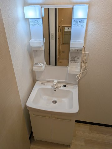 【独立洗面台】 | それいゆ湊 | 生活に欠かせない独立洗面台です