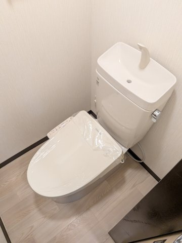 【トイレ】 | それいゆ湊 | キレイな個室空間です
