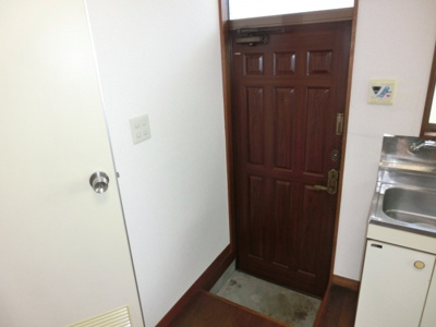 【玄関】 | ホールインザウォール