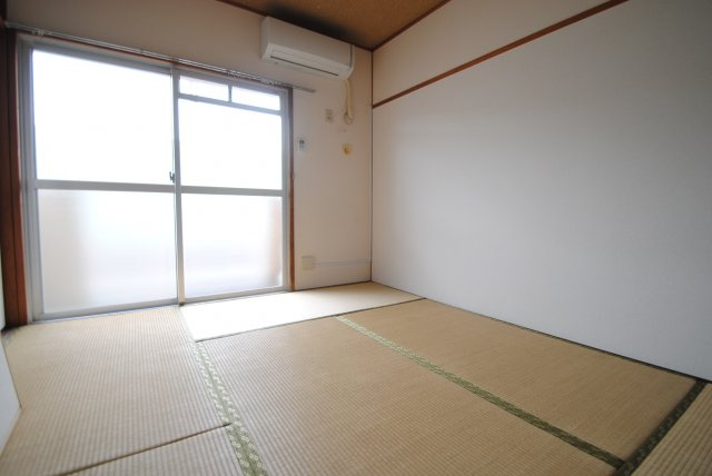 ライトハウスの和室