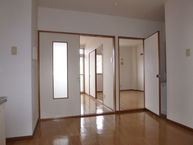 ニューシティウエストリバーの内装