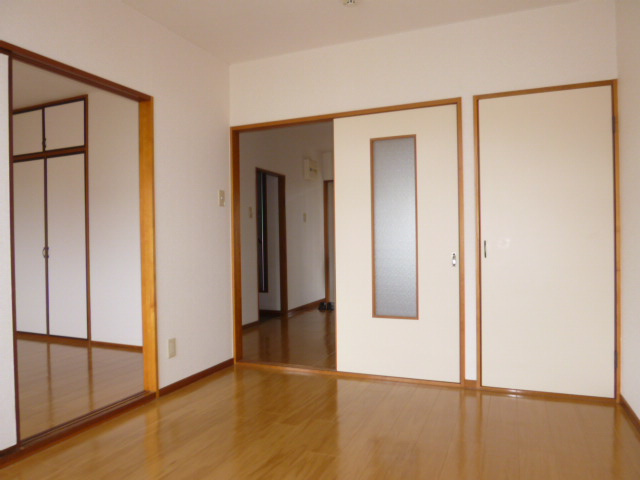 ニューシティウエストリバーの居間・リビング|洋室