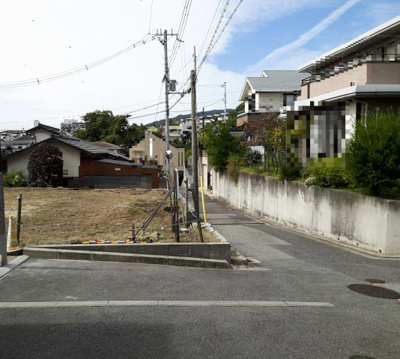 【前面道路含む現地写真】 | 殿山町1番土地 | 北東角付近からは車の乗り入れも可能です。（市有地のため通行可です）