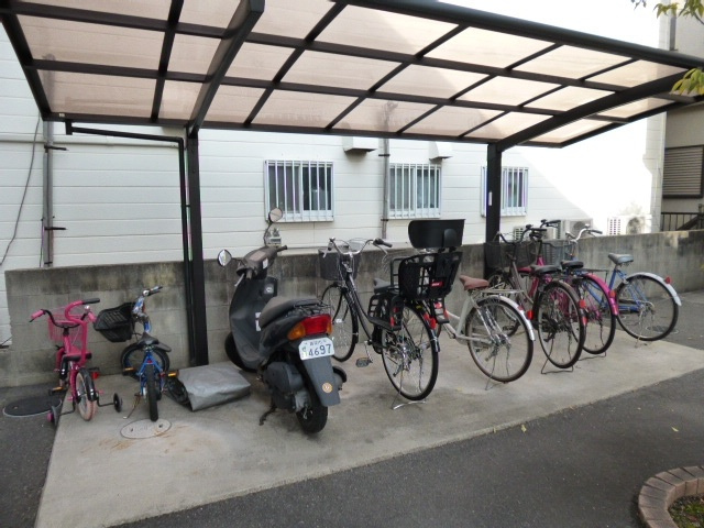 倉敷市茶屋町のアパートのその他共用部分|自転車置き場