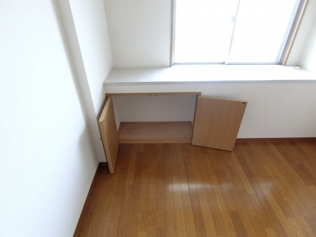 ベルヴィラージュ北野田の洋室