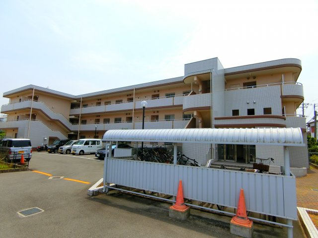 ベルヴィラージュ北野田の外観