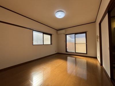 【寝室】 | ブロードシオン