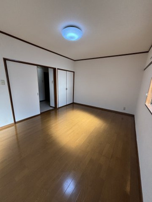 【洋室】 | ブロードシオン