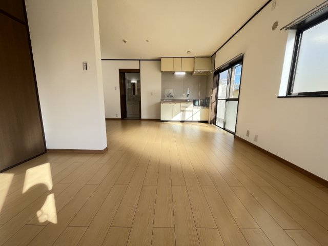 メゾン津々山台の居間・リビング