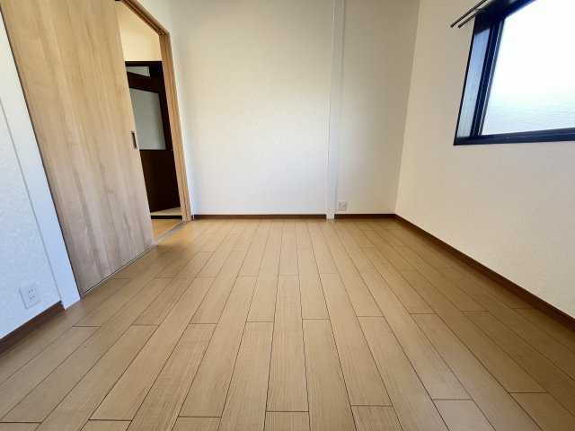 メゾン津々山台の寝室