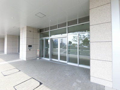 【エントランス】 | ブルーハーバータワーみなとみらい | みなとみらい線「新高島」駅徒歩8分の好立地！