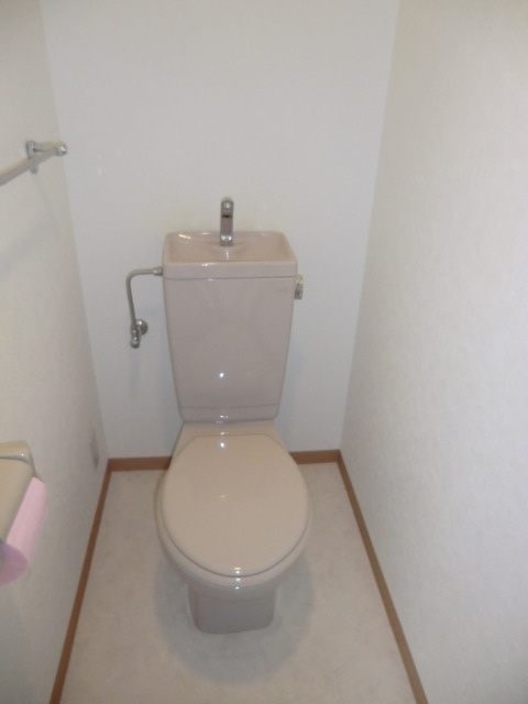 大阪市淀川区新北野３丁目の賃貸マンションのトイレ