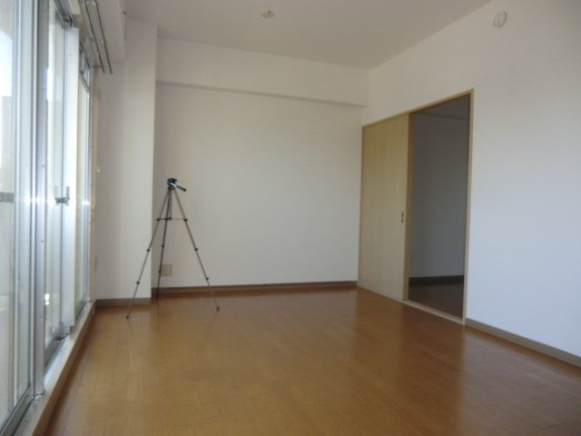 大阪市淀川区新北野３丁目の賃貸マンションの洋室