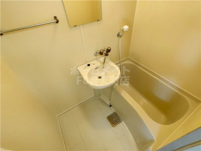 【浴室】 | 世子麟 | 日々の暮らしに欠かせないお風呂です