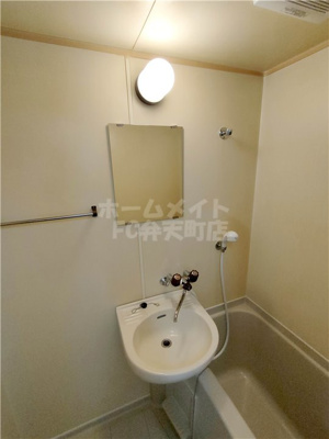 【洗面所】 | 世子麟 | コンパクトで使いやすい洗面所