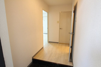 【玄関】 | カルチェ・ダムールA