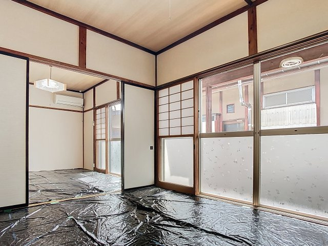 印役5丁目6-45貸家の居間・リビング