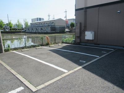 【駐車場】 | ソレイユ | 駐車スペースもあります