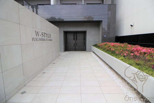 W-STYLE福島Ⅱウィステリアのエントランス