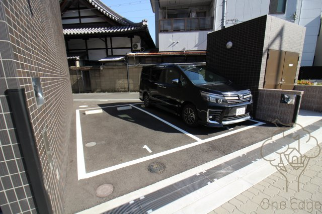 ジュネーゼグラン福島ミラージュの駐車場