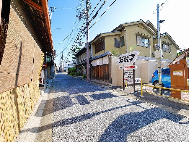 勝南院町テナントの周辺|店舗前ならまち観光エリア