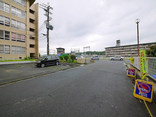 秋篠サンパレス店舗の周辺