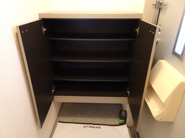 フォーラムワーゴⅡの玄関