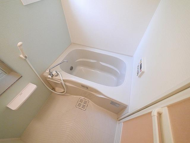 プロミネントの浴室|日々の疲れを癒すお風呂付です