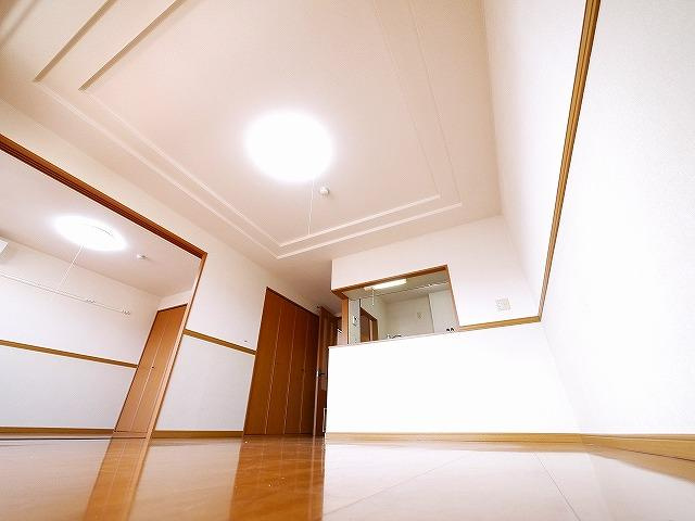 ヒルビレッジの居間・リビング|おしゃれな居間です