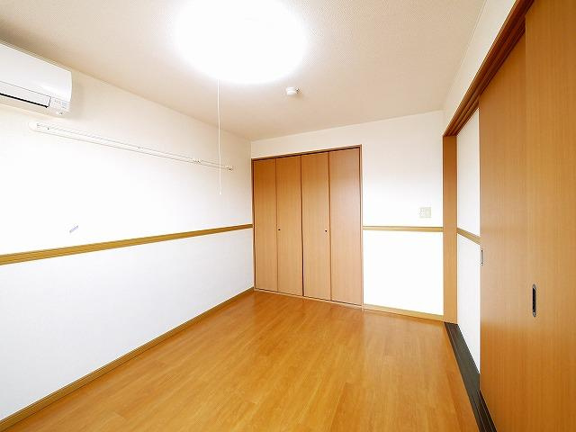 ヒルビレッジの寝室|ゆとりの広さです
