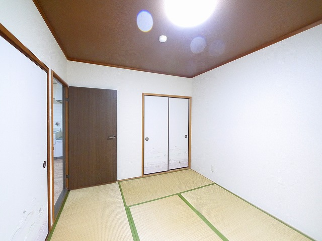 メゾン富雄の和室