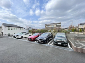 【駐車場】 | いつでも目の届く敷地内に駐車場があります♪荷物がかさばりがちなお買物にも、敷地内駐車場があると便利ですよね☆