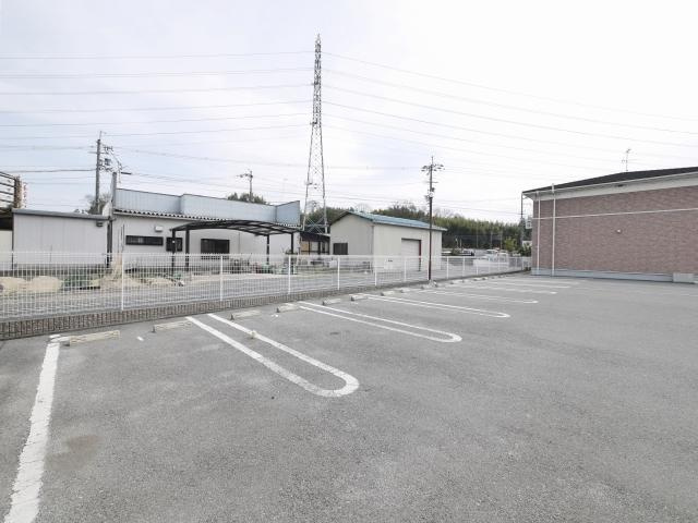 カルム　プロムナードの駐車場|駐車場に車を止められます