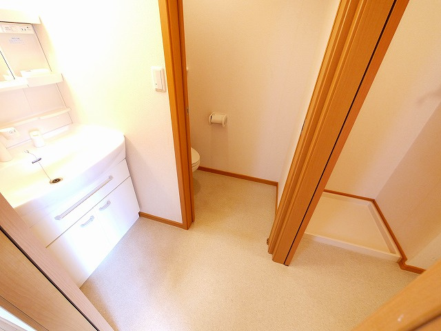 フラン　コリーヌの洗面所|忙しい朝には欠かせない洗面所です