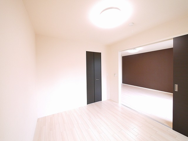 シエル　グランの洋室|引き戸を開けるとより開放的に使えます