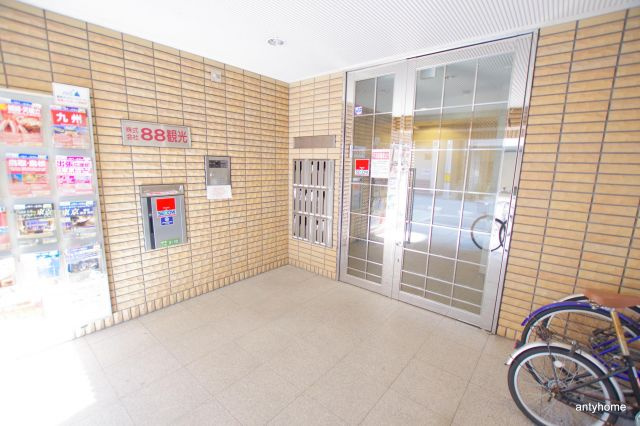 88堂島ウイング　仲介手数料無料のエントランス