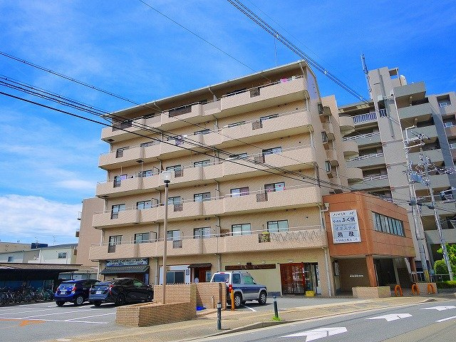 アルファパレス