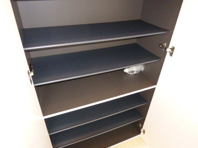 カーサエスペランツァの玄関|シューズボックス