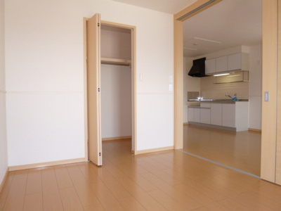 【洋室】 | カーサエスペランツァ