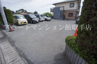 【駐車場】