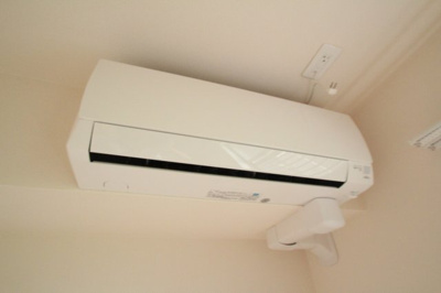 【設備】 | ビバーチェ | 寝室にあるエアコンです